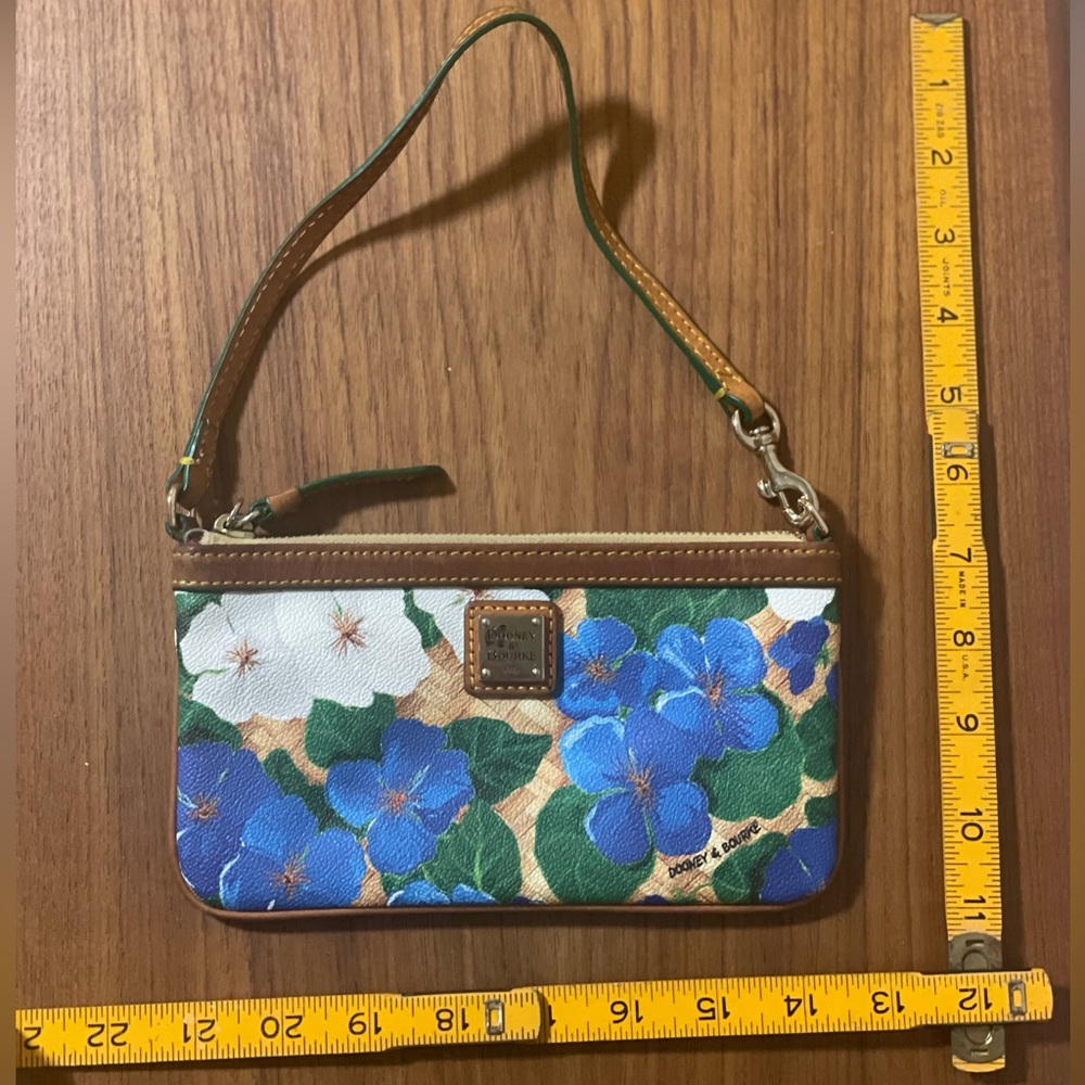 Dooney & Bourke Floral Basket Zippered Large Slim Wristlet Wallet Mini Purse - Picture 4 of 8